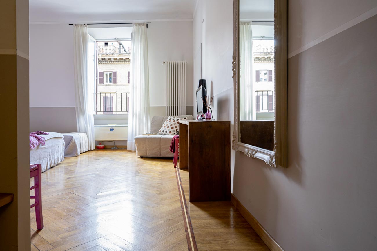 Stanza Peonia 4 Stanza Peonia 4